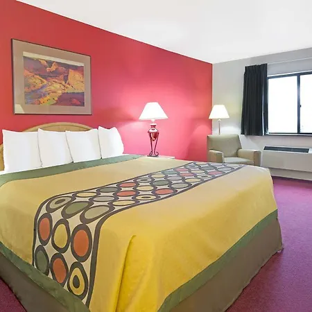 Super 8 Albuquerque/Midtown Hotel